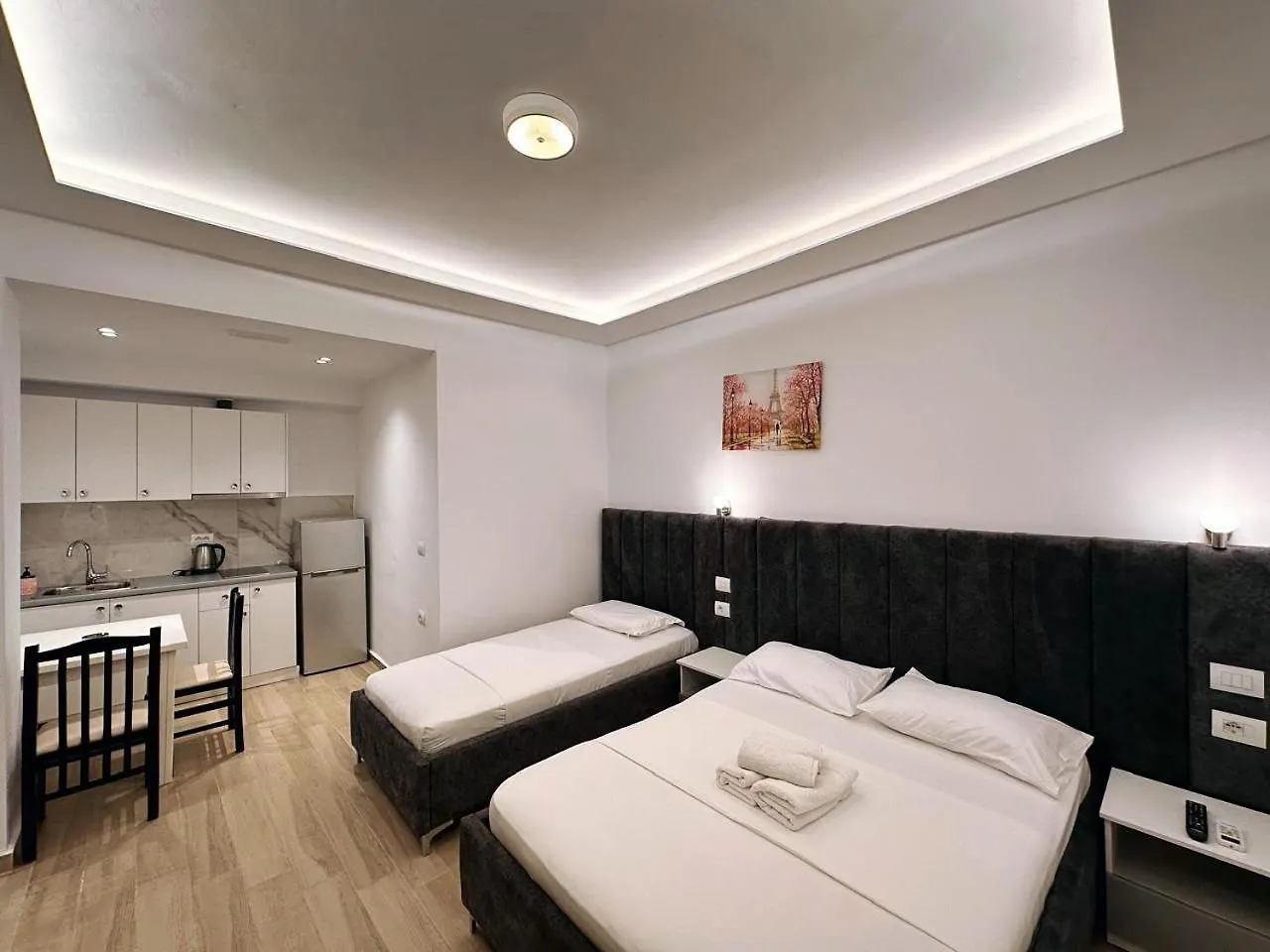 Hotel Golden Oak Ksamil 3*,