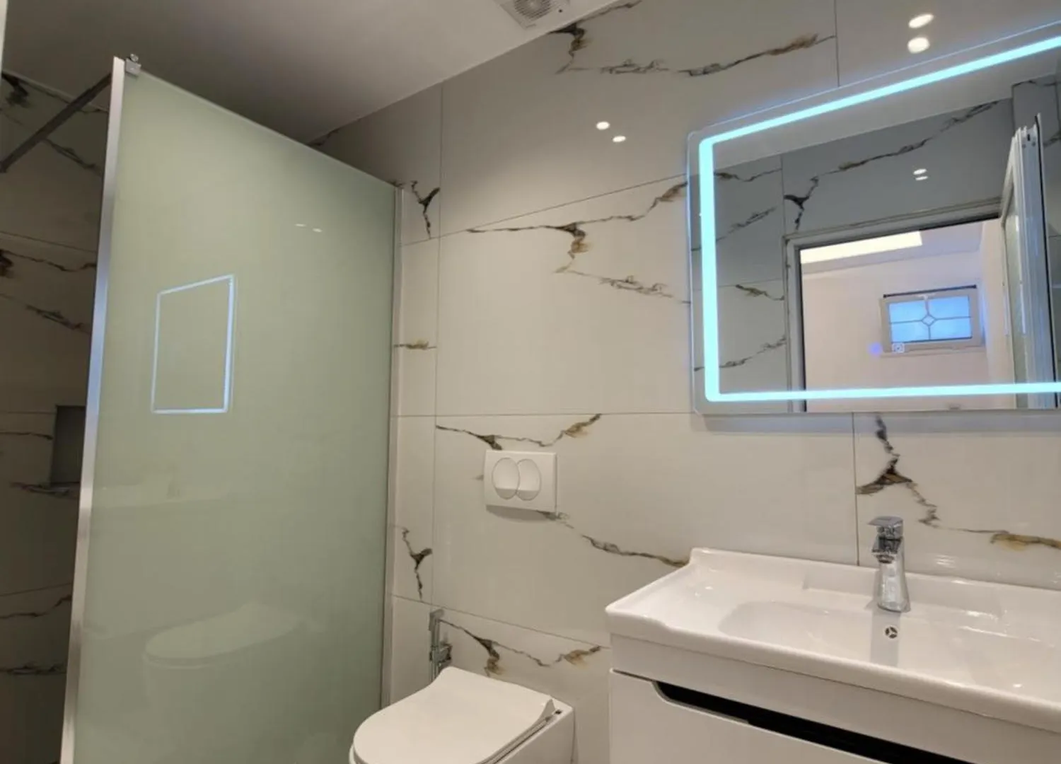 Hotel Golden Oak 사밀