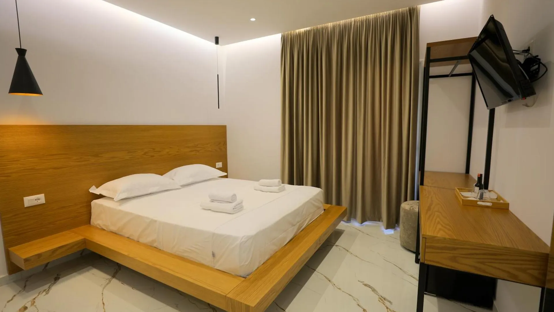 Hotel Golden Oak Ksamil